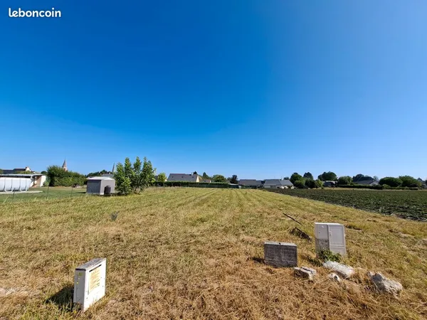 Terrain 1269 m² VERNANTES