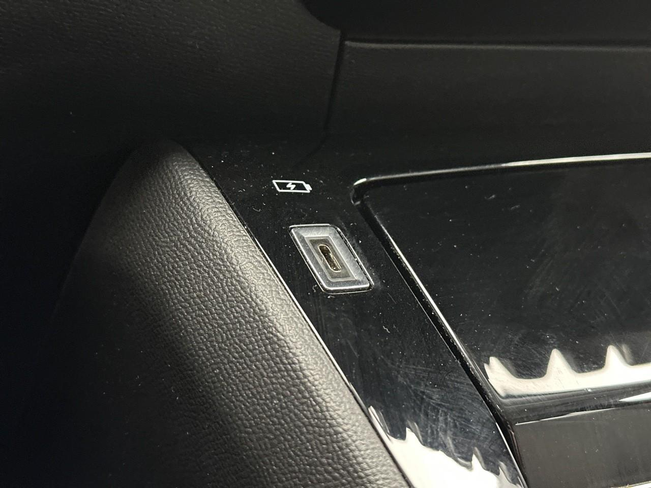 Peugeot 2008 puretech 130 s&s eat8 allure pack — photo 28