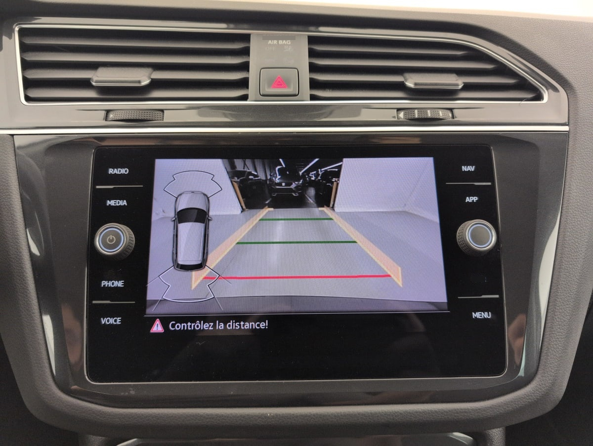 Volkswagen Tiguan — photo 17