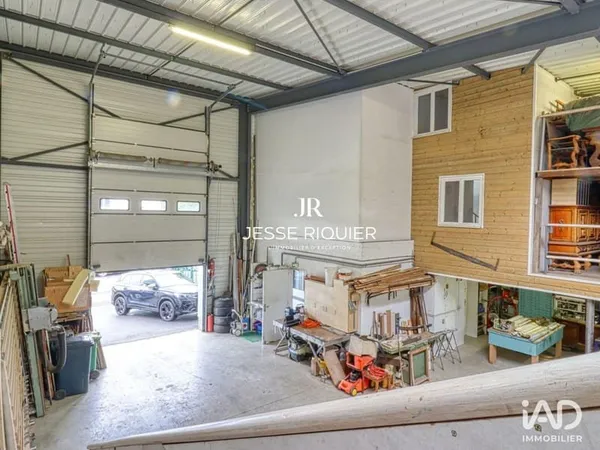 Local commercial 175 m²