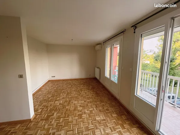 T3 meublé 82m² - Quartier Tourtellière - Vue parc - Balcon - Parking