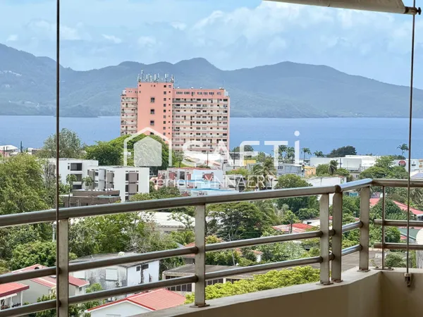 T4 DERNIER ÉTAGE - TERRASSE 56 M² - VUE MER