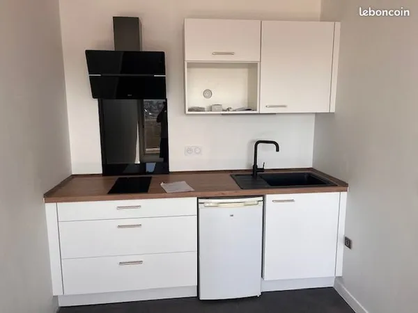 Studio meublé refait à neuf - Centre-ville de Pau - 6ème étage avec ascenseur