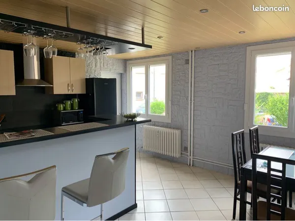 Bel appartement Roanne proche gare