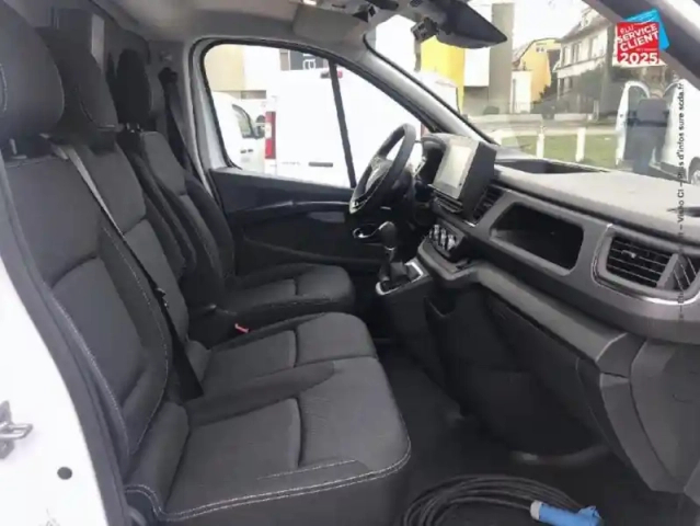Renault Trafic fg l1h1 3t 2.0 blue dci 150ch grand confort edc e6e + frigorifique — photo 7
