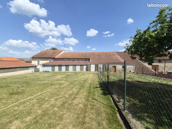Local d'activité 600 m²