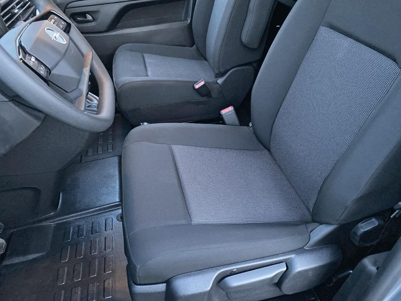Opel Vivaro fourgon fgn taille xl bluehdi 120 s&s bvm6 — photo 9