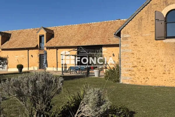 Maison 8 pièces 240 m²