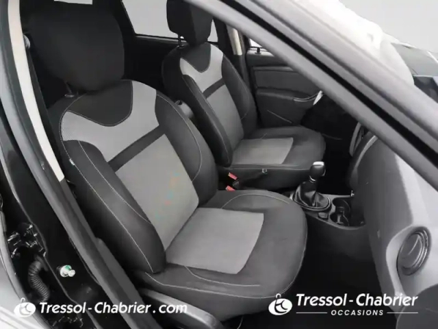 Dacia Duster dci 110 edc 4x2 black touch 2017 — photo 9