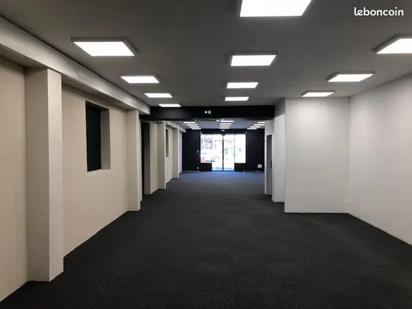 Local commercial à louer - 132,7 m² - rdc - quartier la ponétie