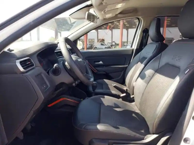 Dacia Duster eco-g 100 4x2 — photo 9