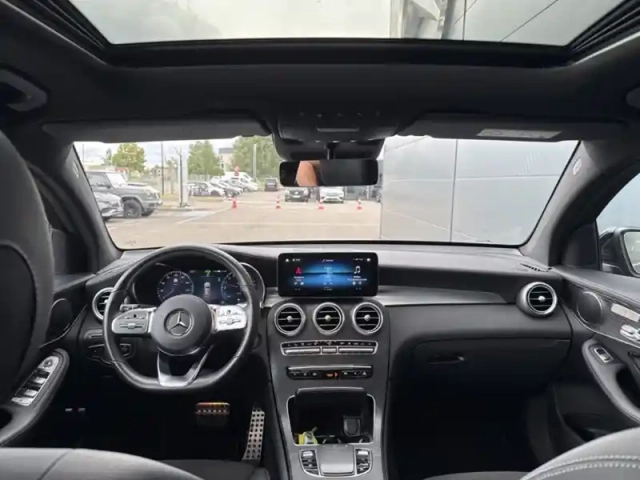Mercedes Glc 300e 4matic coupé amg line — photo 11