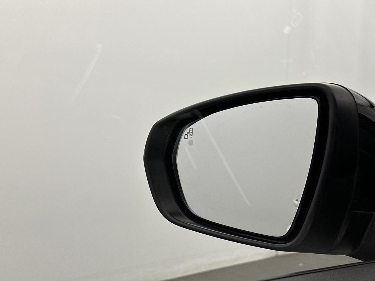 Peugeot 3008 hybrid 225 e-eat8 gt — photo 15