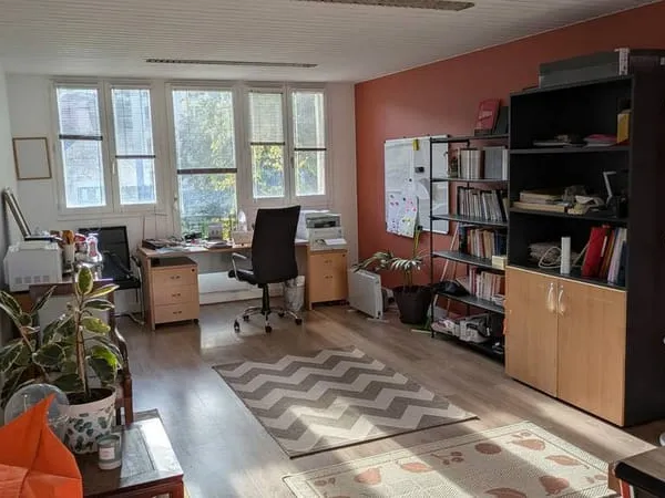 Bureau 32 m²