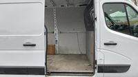 Renault Master F3500 L1H2 2.3 Blue dCi 135ch Confort Euro6 — photo 13