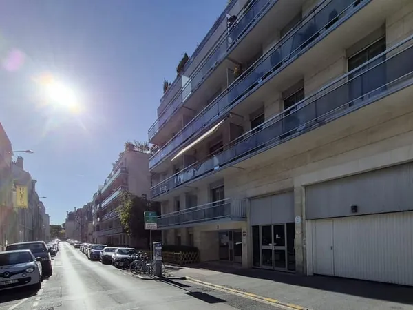 Type 4 avec parking résidence de standing