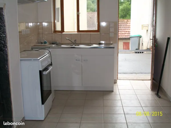 Maison Location Paray-le-Frésil 2p 40m² 385€