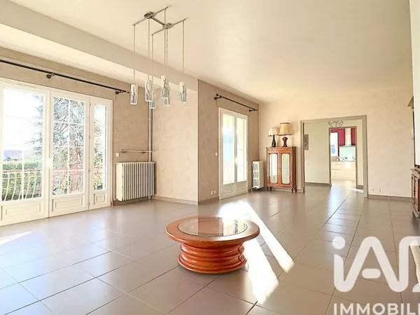 Maison 7 pièces 306 m²
