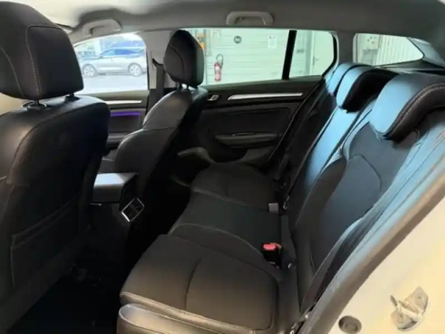 Renault Megane iv estate tce 140 — photo 11