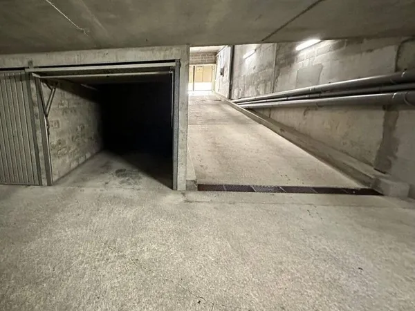 Parking 12 m²