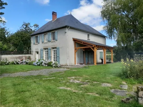 Maison de caractère en pierre, 121 m², 5 chambres avec belles dépendances sur 6 688 m² de terrain 14