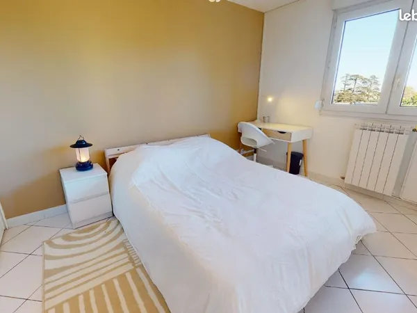 URGENT Sous-location chambre lumineuses courte durée Toussaint 2026