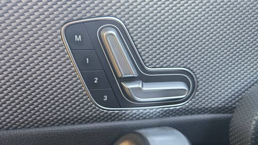 Mercedes Classe CLA 2.0 200d 150 8G-DCT - Progressive Line – 2020 – 108248 km – Diesel – Boîte Automatique — photo 44