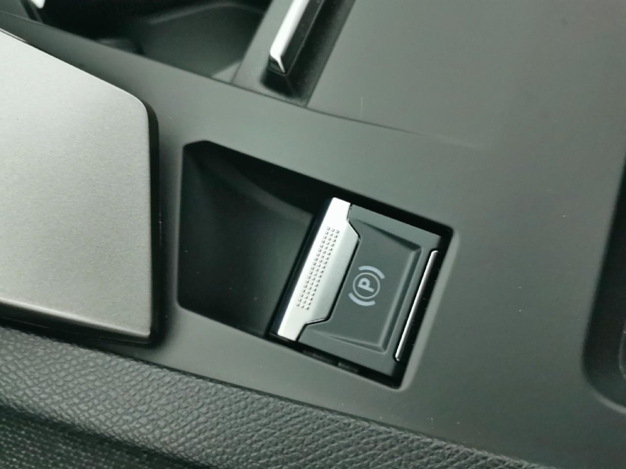 Peugeot 308 sw hybrid 145 e-dcs6 style — photo 30