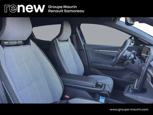 Renault Megane e-tech electric ev60 220ch techno super charge -c — photo 12