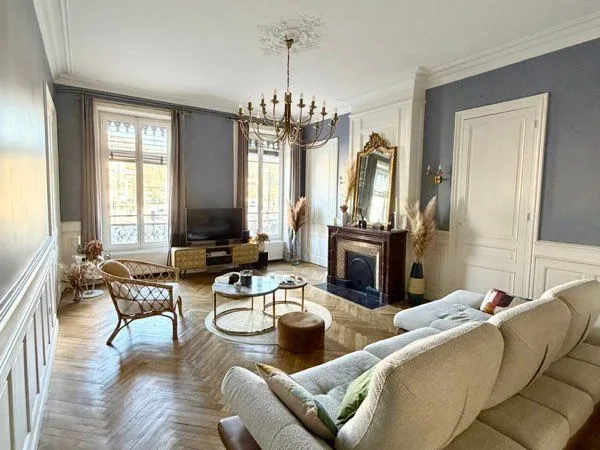 Appartement T4 126m2 meublé Valmy