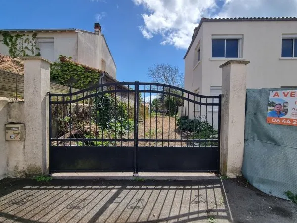 RARE - AYTRE SECTEUR LA COURBE - TERRAIN 928M2 - LIBRE DE CONSTRUCTEUR