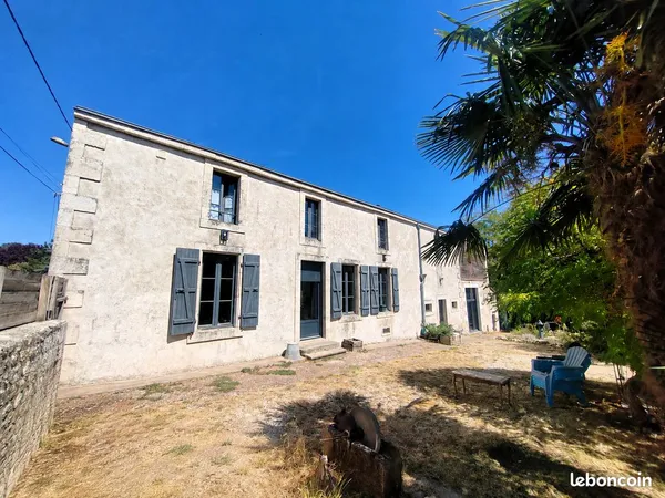 Maison 9 pièces 285 m²