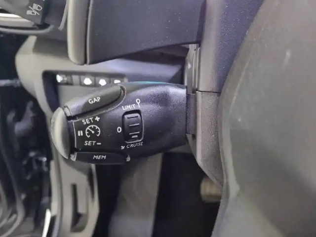 Citroën C5 Aircross hybride rechargeable 225 e-eat8 — photo 24