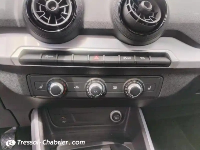 Audi Q2 1.4 tfsi cod 150 ch bvm6 design — photo 26