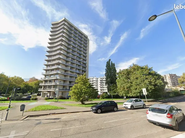 Grand Garage. 14m2. Foch-Jean Jaurès