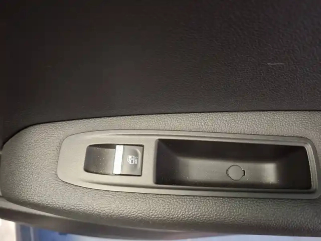 Renault Captur tce 155 edc fap — photo 28
