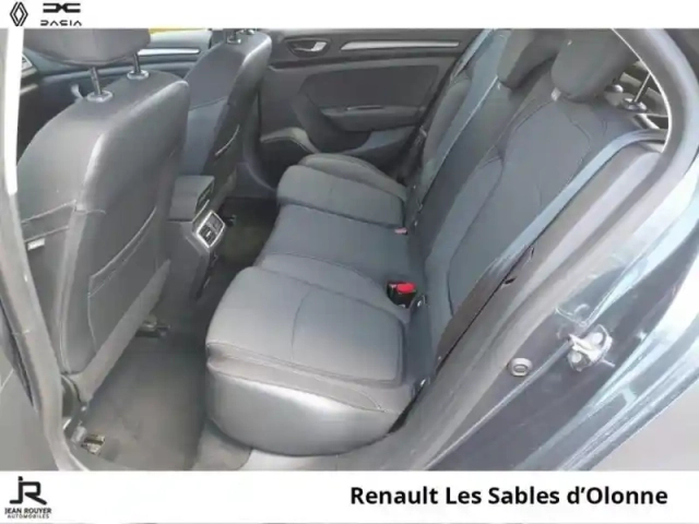 Renault Megane 1.5 blue dci 115ch evolution edc — photo 4