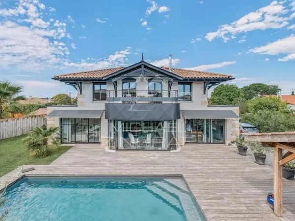 Maison 5 pièces 147 m²