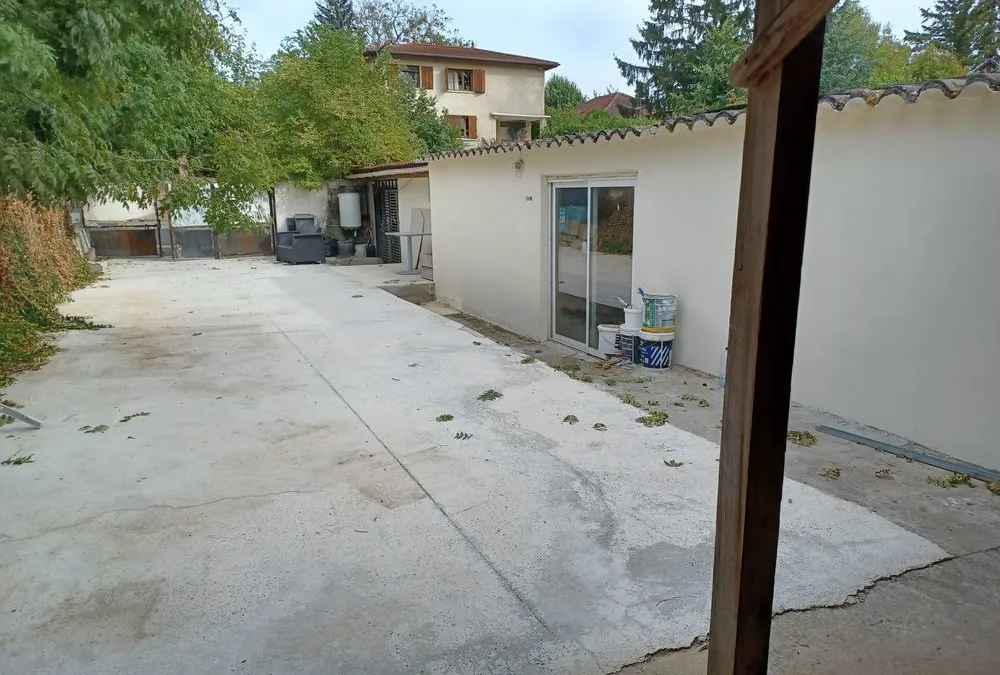 Photo 2