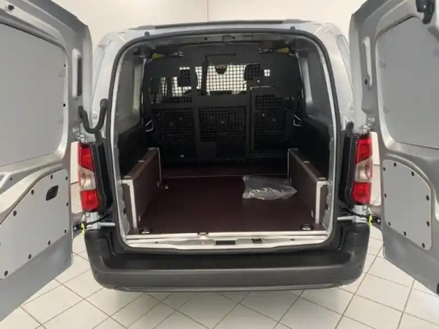 Peugeot Partner xl diesel 130ch cabine approfondie automatique — photo 6