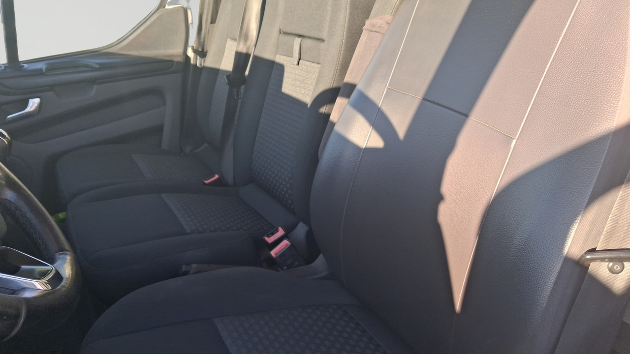 Ford TRANSIT CUSTOM FOURGON 280 L1H1 2.0 ECOBLUE 105 — photo 11