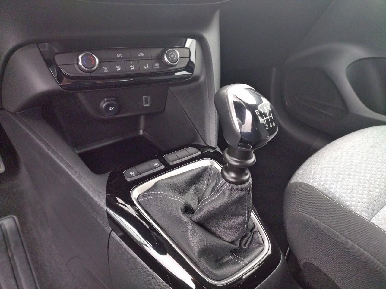 Opel Corsa 1.2 turbo 100 ch bvm6 — photo 21