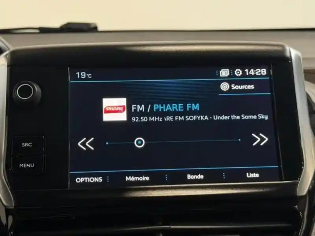 Peugeot 208 1.2  82 style 5 portes gps radar carplay — photo 14