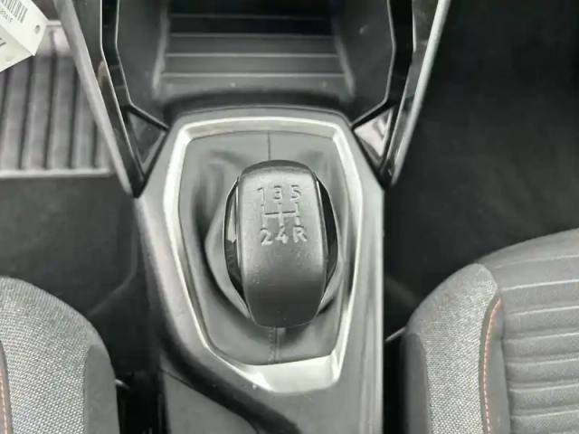 Peugeot 208 puretech 75 s&amp;s bvm5 — photo 14