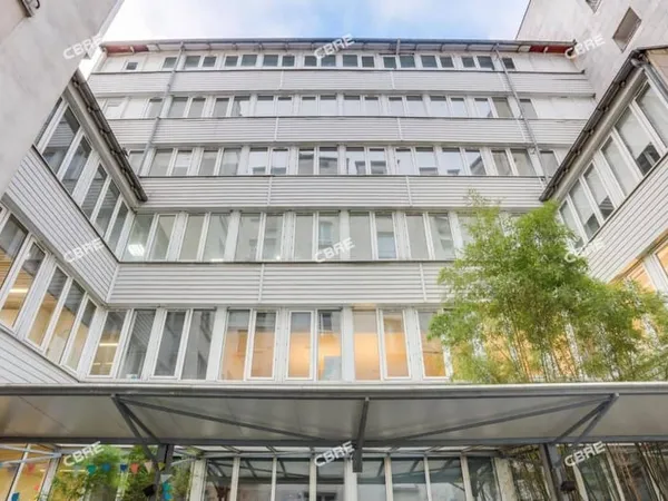 Bureau 130 m²
