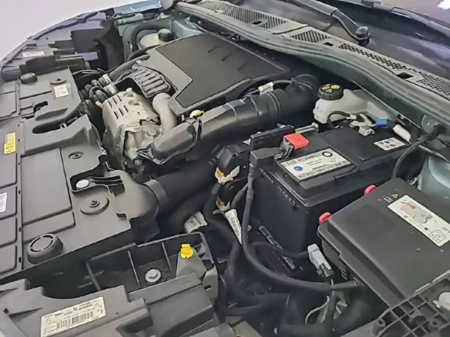 Citroën C4 puretech 130 s&amp;s eat8 — photo 48