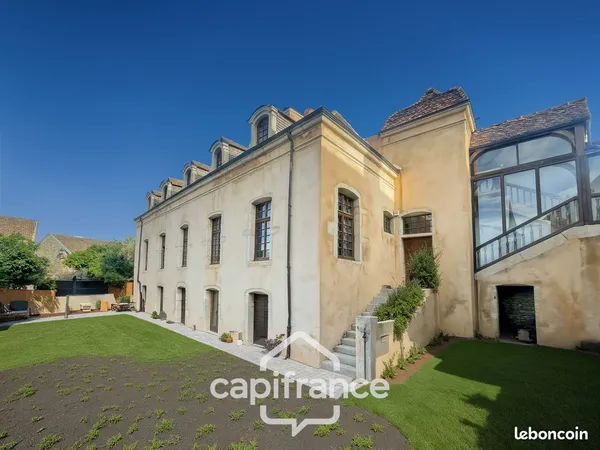 Château 6 pièces 200 m²