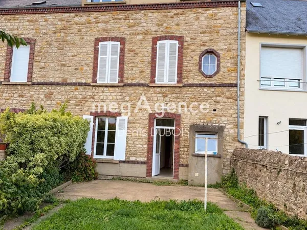Maison de ville cinq chambres