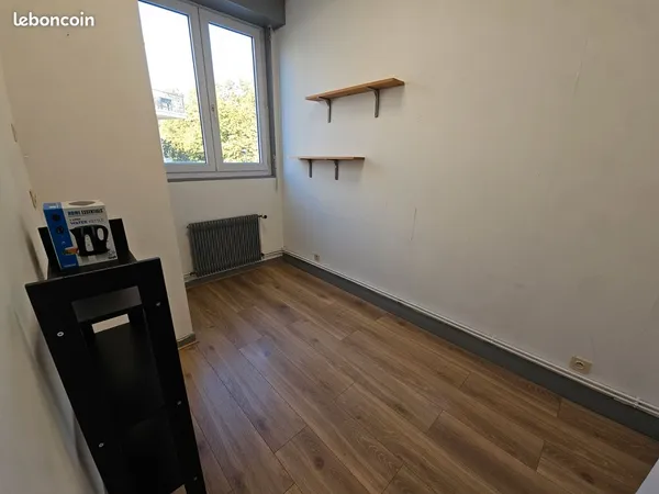 Bureau pas cher à louer - Ferme à clé - Avrillé