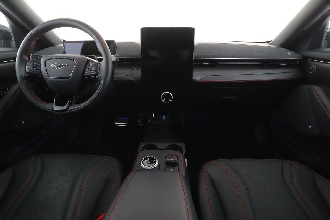 Ford Mustang Mach-E Extended Range AWD Premium 99 kWh — photo 11
